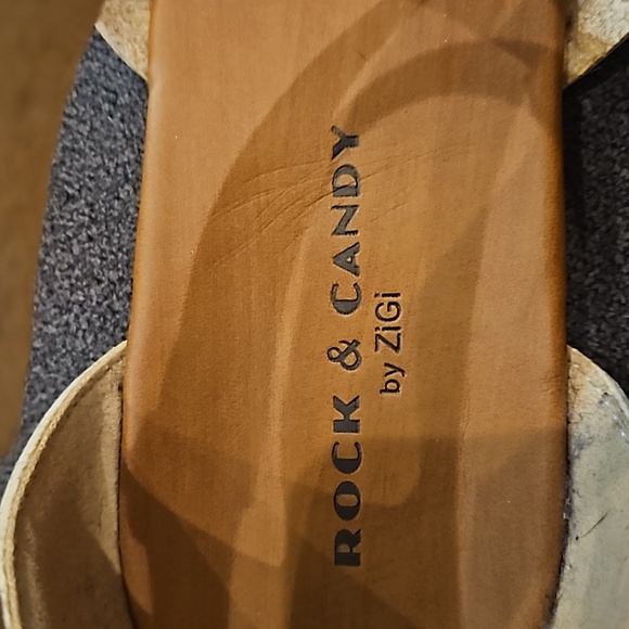 Gold Gladiator Sandal women's 11 Rock & Candy by Zigi - Picture 3 of 6